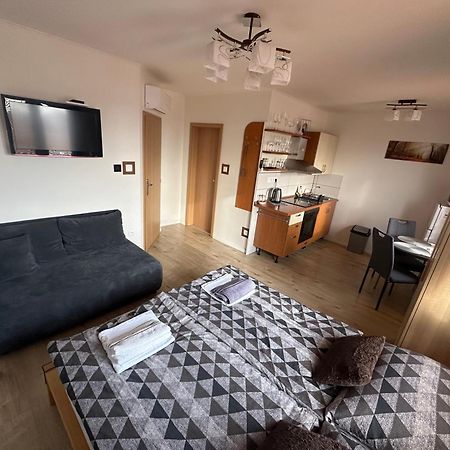 Apartmán LOSONCI pre 2 osoby Nesvady Esterno foto