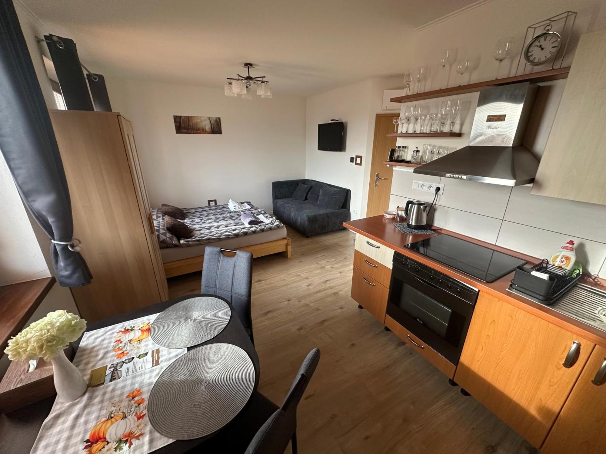 Apartmán LOSONCI pre 2 osoby Nesvady Esterno foto